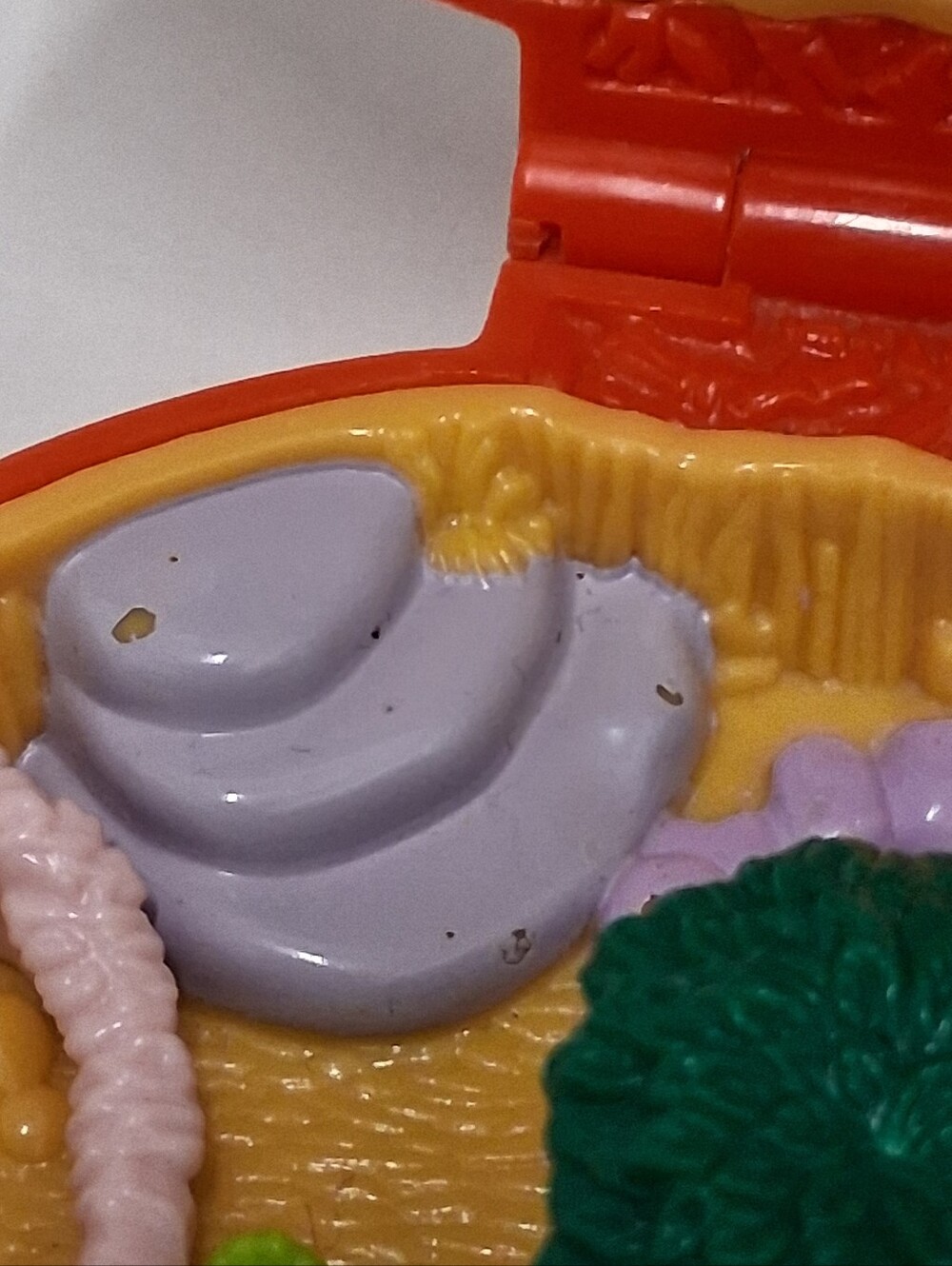 Vintage Polly Pocket Disney Lion King Compact Toy 1996 - Picture 9 of 10